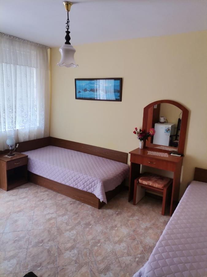 Guest House Konomaevi Sozopol Exterior photo